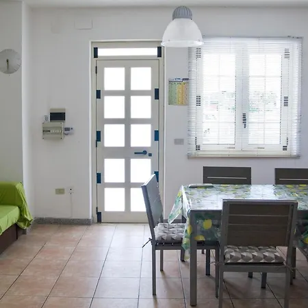Casa Vacanze Casa Filomena Apartment *